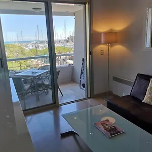 ducal-marina-baie-des-anges.fr-provencehotel.com/
